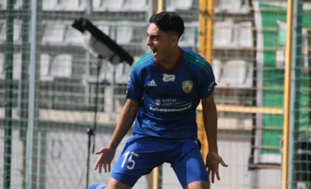 Santiago Naveda: Anotó un golazo con el Miedz Legnica; minutos después fue expulsado 