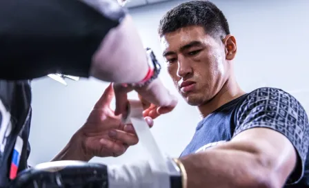 Dmitry Bivol descartó revancha con Canelo: "Le gané y ahora me alegro de seguir adelante"