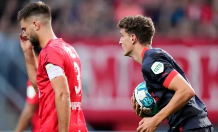 Erick Gutiérrez: Se quedó en la banca en derrota del PSV ante el Twente