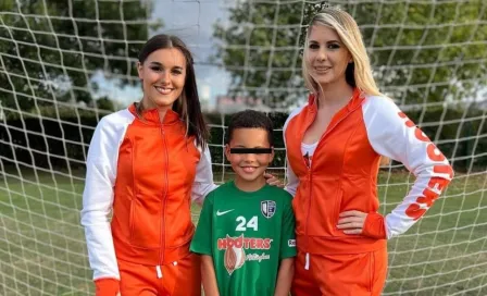 Equipo infantil de Inglaterra es patrocinado por Hooters y estallan en su contra