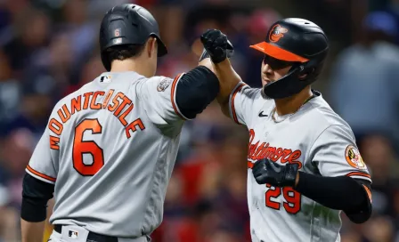 Ramón Urías: Cuadrangular 15 de la campaña para el mexicano en triunfo de Orioles ante Guardians