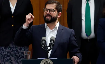 Gabriel Boric: Niño acaparó las miradas durante discurso del presidente de Chile