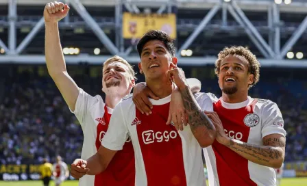 DT del Ajax sobre Edson Álvarez: "Es como un capitán en la cancha"