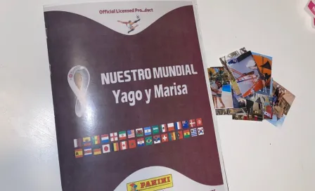 Joven hace su propio 'Álbum Panini' del Mundial sobre su relación y se lo regala a su novio