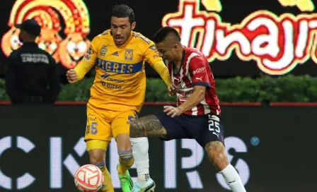 Chivas vs Tigres: Juan Pablo Vigón tocó parte íntima de Roberto Alvarado