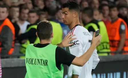 Cristiano Ronaldo: Acusado de conducta violenta por golpear mano de un aficionado