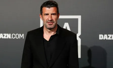 Luis Figo jugó un partido de futbol en un avión y estableció Récord Guinness