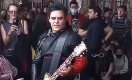 Richard Kruspe, guitarrista de Rammstein, dio un 'show' en el Zócalo