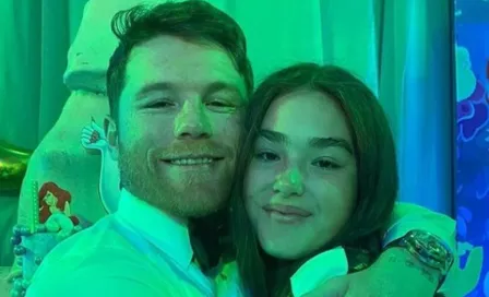 Canelo Álvarez se echó un 'palomazo' con Grupo Firme en los XV años de su hija