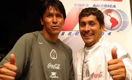 Pumas: Dupla Jorge Campos-Claudio Suárez figuran como opción para Mejía Barón