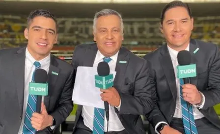 América: Moi Muñoz, Andrés Vaca y Raúl Pérez fueron 'bañados' con supuesta orina en el Estadio Azteca