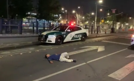 Video: Joven se quedó dormido a mitad de Av. Balderas y pensaron que lo habían atropellado