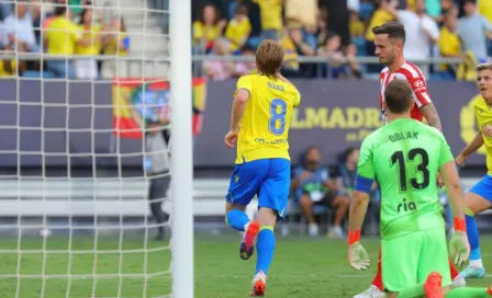 Atlético de Madrid: Cayó de último minuto ante Cádiz y se rezaga en la lucha por el liderato