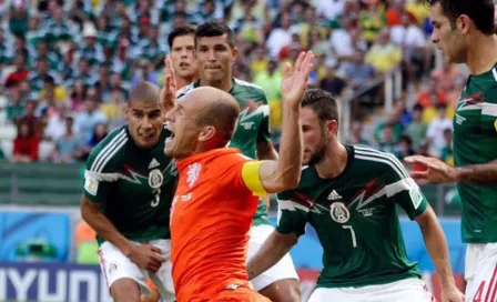 Sneijder aceptó que ‘no era penal’ sobre México en Brasil 2014: “¿Qué quieres que haga?”