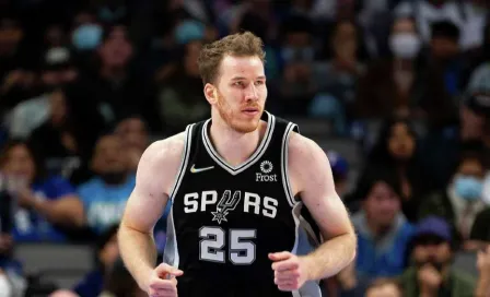 Jakob Poeltl sobre jugar en CDMX con los Spurs: "Estoy muy emocionado"