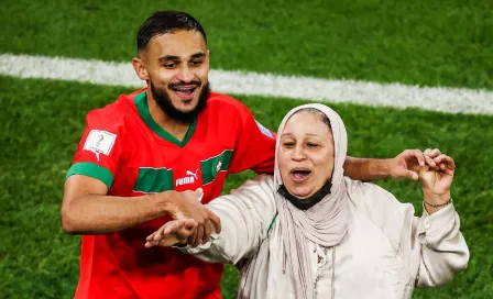 Marruecos: Sofiane Boufal celebró con su madre clasificación a Semifinales de Qatar 2022