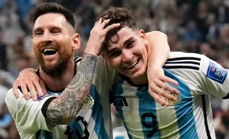 Julián Álvarez pasó de ser un fan de  Lionel Messi a ser su socio en la Selección Argentina