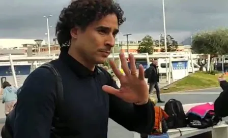 Memo Ochoa: Ya llegó a Italia para pruebas médicas con el Salernitana