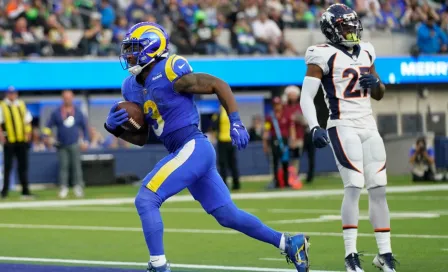 NFL: Rams, encabezados por Mayfield y Akers, apalean a Broncos