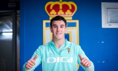 Real Oviedo: Santiago Román fue presentado como nuevo refuerzo de la Segunda División de España