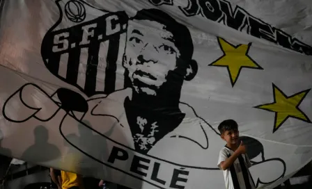 Pelé: Familia del astro brasileño pedirá a Santos que retire el dorsal '10'