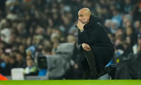 Guardiola: Pateó una botella durante juego del City y golpea por error a rival