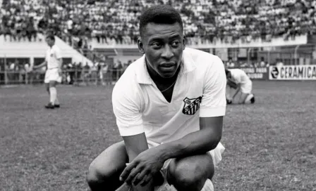 Pelé: El día que Gustavo Díaz Ordaz disfrutó a 'O Rei' en el Nemesio Diez