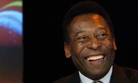 Pelé: Steven Spielberg le prometió al astro brasileño un filme en la Luna