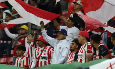 Chivas vs Cruz Azul: Aficionados se quedaron a nada de protagonizar pelea masiva en las gradas