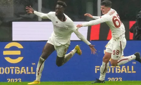 Serie A: Roma arrebata triunfo al Milan en San Siro con gol agónico