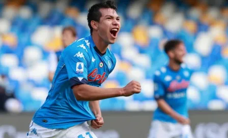 Chucky Lozano: Se toma la foto con un niño y le regala su playera