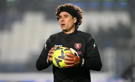 Memo Ochoa y Salernitana fueron humillados tras recibir ocho goles ante Atalanta 