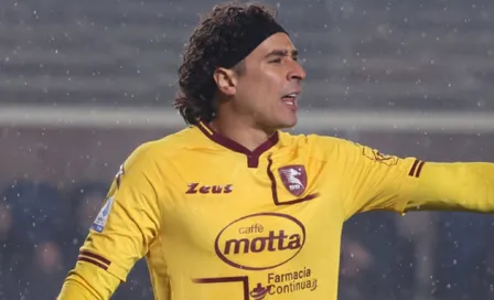 Guillermo Ochoa recibe elogios del presidente de Salernitana: "Gran fichaje, fortalece al equipo"