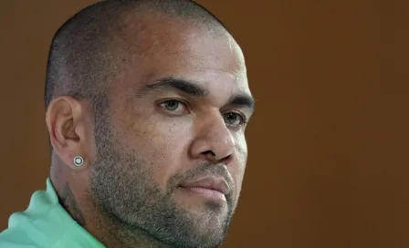 Dani Alves pasó encerrado alrededor de 15 minutos en el baño con la mujer que lo acusa