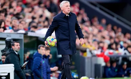 Carlo Ancelotti regaló chicle a un aficionado momentos antes de iniciar partido de Real Madrid