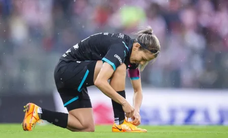 Liga MX Femenil: Alicia Cervantes sale lesionada con Chivas