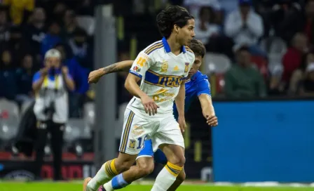 Diego Lainez brilló con jugada de vaselina durante su debut con Tigres ante Cruz Azul