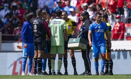 Bronca al final del Toluca vs Cruz Azul terminó con expulsión de José de Jesús Corona