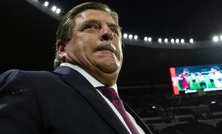 Miguel Herrera confesó que fue duro jugar ante Chivas y América en su primer semana 