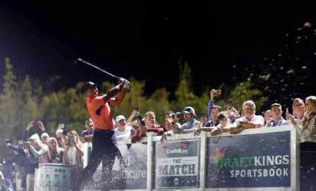 Tiger Woods: Drive del golfista cae en el bolsillo de un aficionado 