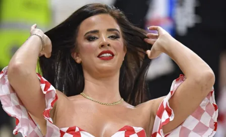 Ivana Knoll, ‘la novia del Mundial’, posó con diminuto traje de baño en Francia