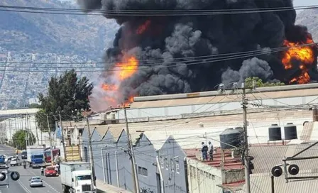 Incendio en Ecatepec: Columnas de humo negro 'nublan' Xalostoc y alertan a los habitantes