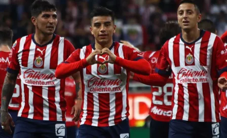 Chivas ganó ante Santos y suman su cuarta victoria al hilo