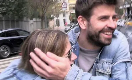 Paparazzi tomará acciones legales ante insultos de Piqué y Clara Chía: 'Por poco me atropella'