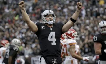 NFL: Derek Carr es el nuevo QB de los Santos de Nueva Orleans