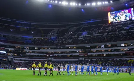 Cruz Azul vs Pumas: Estadio Azteca no lució con gradas llenas para el juego