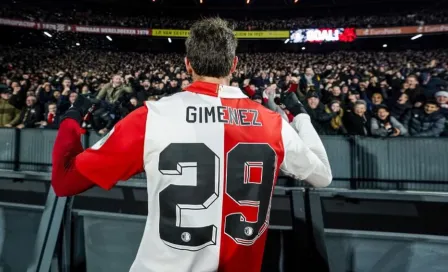 Santiago Giménez fue reconocido como el mejor delantero de la Eredivisie en televisión neerlandesa 