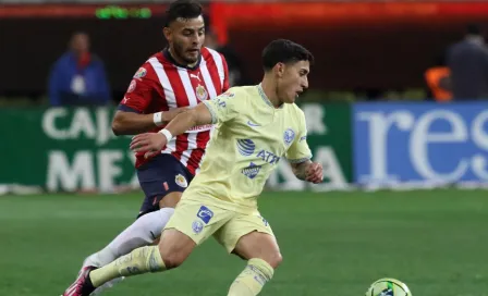 Alexis Vega reapareció en el Clásico Nacional ante América tras meses lesionado