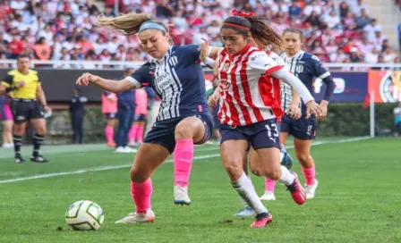 Chivas y Rayadas reparten puntos en el duelo por el liderato