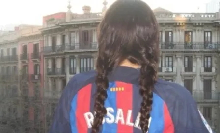 Barcelona: Rosalía entonó el himno Blaugrana al estilo 'Motomami'